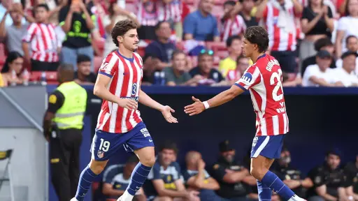 Julián Álvarez recibe abucheos de la afición del Atlético de Madrid - EFE