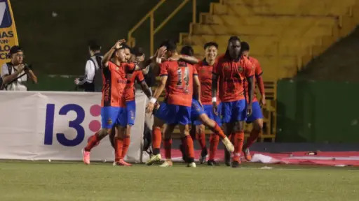 Comunicaciones vs. Municipal en el clásico 338 del Apertura 2026 