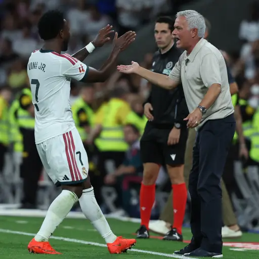 Vinícius y José Mourinho 