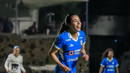 Ana Lucía Martínez anotó un gol en el triunfo ante Pumas - Cruz Azul