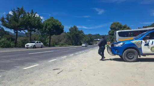 La PNC continúa vigilando varios tramos carreteros durante este fin de semana. ,PNC de Guatemala