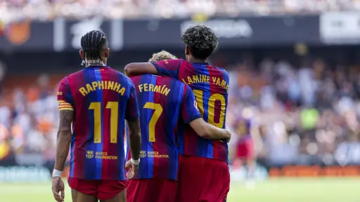 Celebración del Barcelona ante el Valencia en Mestalla - EFE