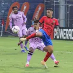 Acción de juego entre Municipal y San Pedro 
