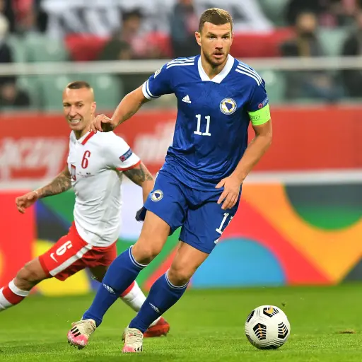 Edin D~eko se retira de la Selección con 40 años 