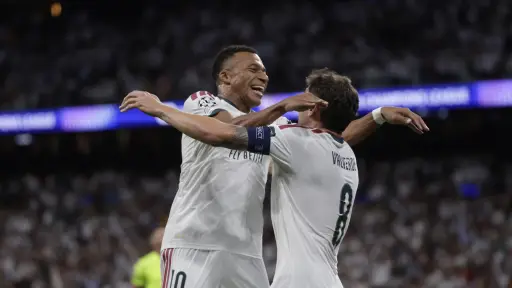 Celebración de Kylian Mbappé y Fede Valverde ante el Inter - EFE