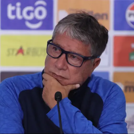 Hernán Darío Gómez, técnico de El Salvador