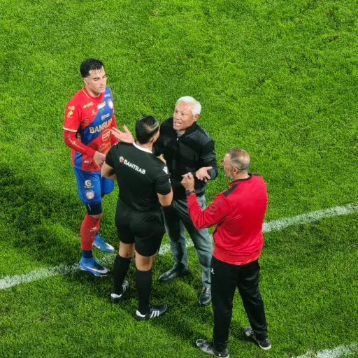 Roberto Hernández, técnico de Xelajú MC - Willber Colloy