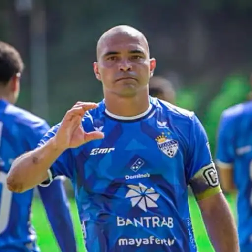 Cobán Imperial ganó gracias al doblete de Janderson Pereira 