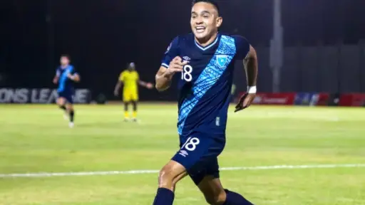 Óscar Santis, Selección Nacional de Guatemala 