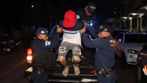 El presunto integrante de la banda de roba carros 