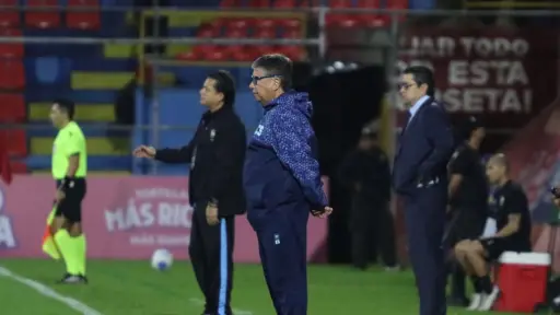 Hernán Darío Gómez, técnico de El Salvador - Alex Meoño