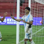 William Jehú Fajardo anotó tres goles en la victoria ante El Salvador - Alex Meoño