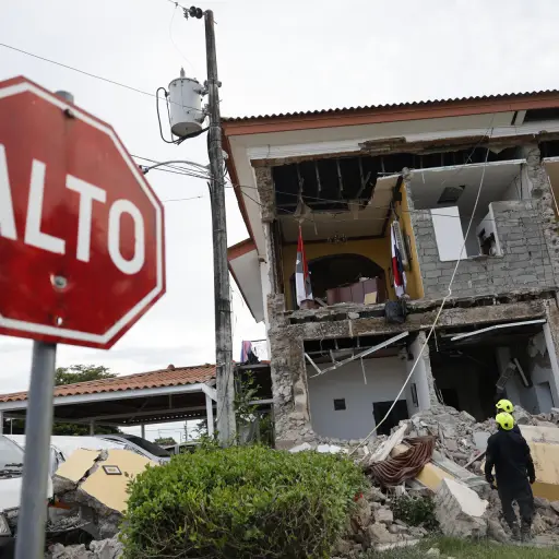 Panamá sufrió modificaciones este viernes luego de un terremoto cuya magnitud fue actualizada a 7,7 por el Servicio Geológico de Estados Unidos - EFE