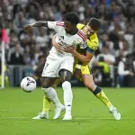 Vinícius en una acción de juego ante Villarreal 