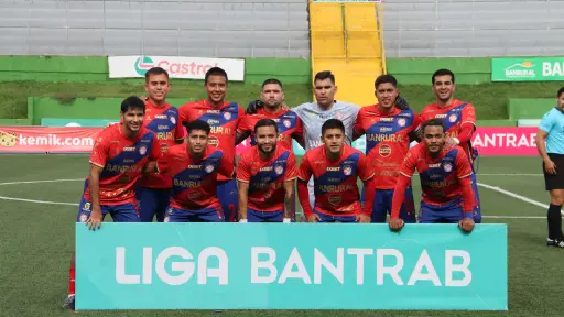 Xelajú tiene nueves jugadores expulsados en ocho partidos 