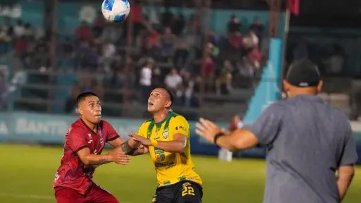 Acción de juego entre Malacateco y Guastatoya 