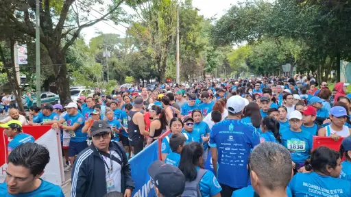 Al menos 2 mil personas se reunieron en la Avenida la Reforma y 12 calle zona 9. ,Alex Meoño 