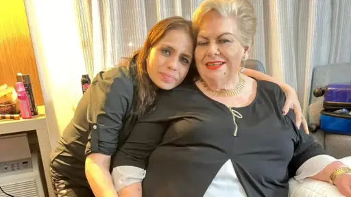 Martha Elena Martínez y Paquita la del Barrio ,Redes sociales