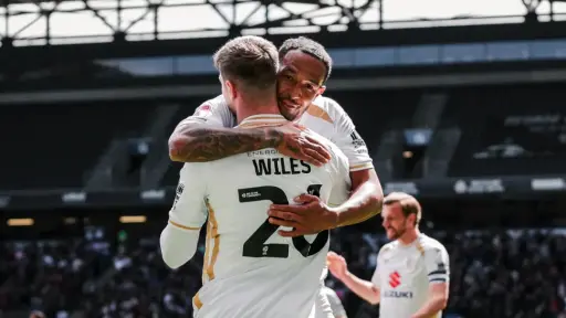 Nathaniel Méndez-Laing queda fuera del Milton Keynes Dons 