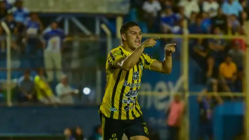 Héctor Morales, líder del goleo del Torneo Apertura 2026 - Aurora FC