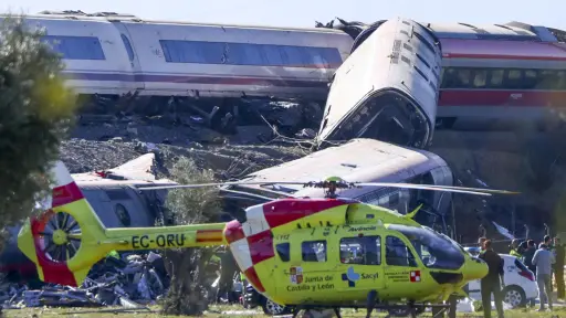 Dos trenes de alta velocidad, uno de Renfe y otro de Iryo, han colisionado a primera hora de este miércoles a la altura de la estación de Urda (Toledo). ,EFE.